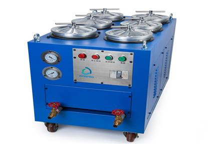 Filtrationis oleum hydroulicum adhibetur ad tollendam aquam et alia scelerisque in apparatu